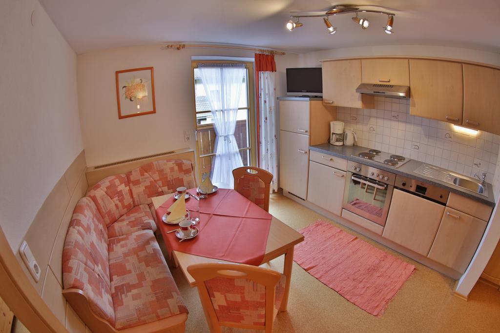 Haus Regina Aparthotel Strobl Bagian luar foto